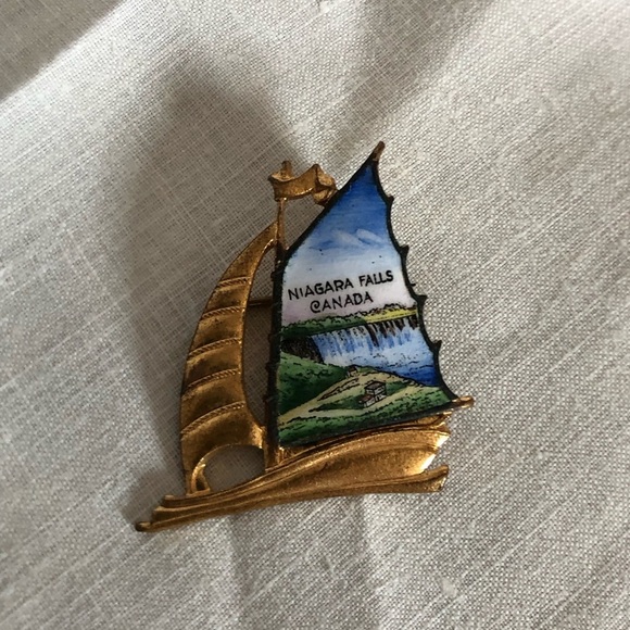 Vtg Niagara Falls Souvenir Brooch - Picture 2 of 10